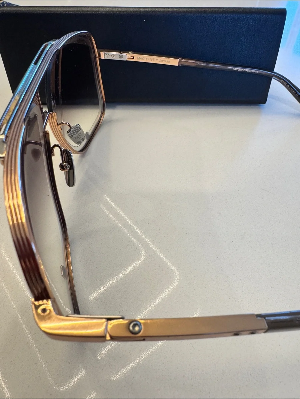 DITA MACH-FIVE White Gold - Blue Lenses